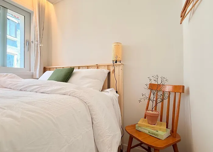 New L Hongdae 3br L 4 Queen Beds L 5min Walk アパート *