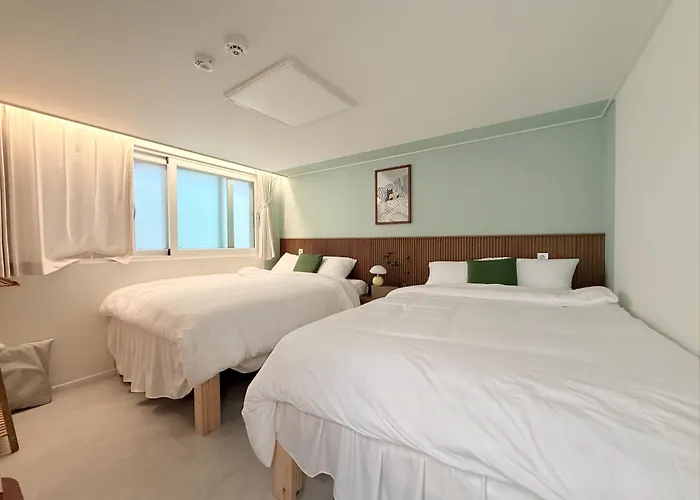 New L Hongdae 3br L 4 Queen Beds L 5min Walk アパート *