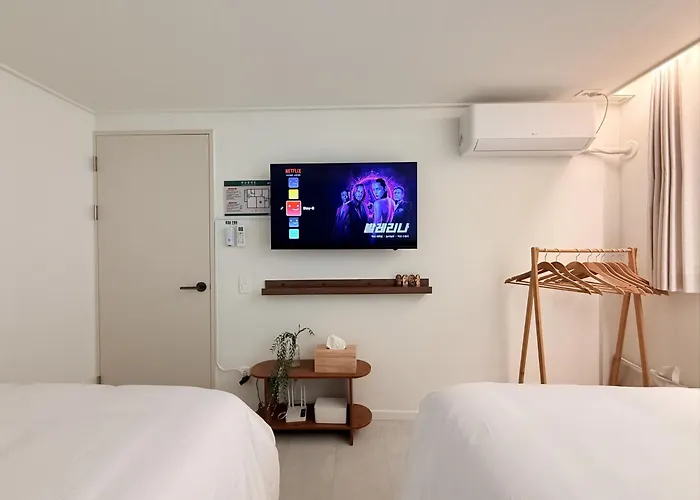 New L Hongdae 3br L 4 Queen Beds L 5min Walk アパート ソウル特別市